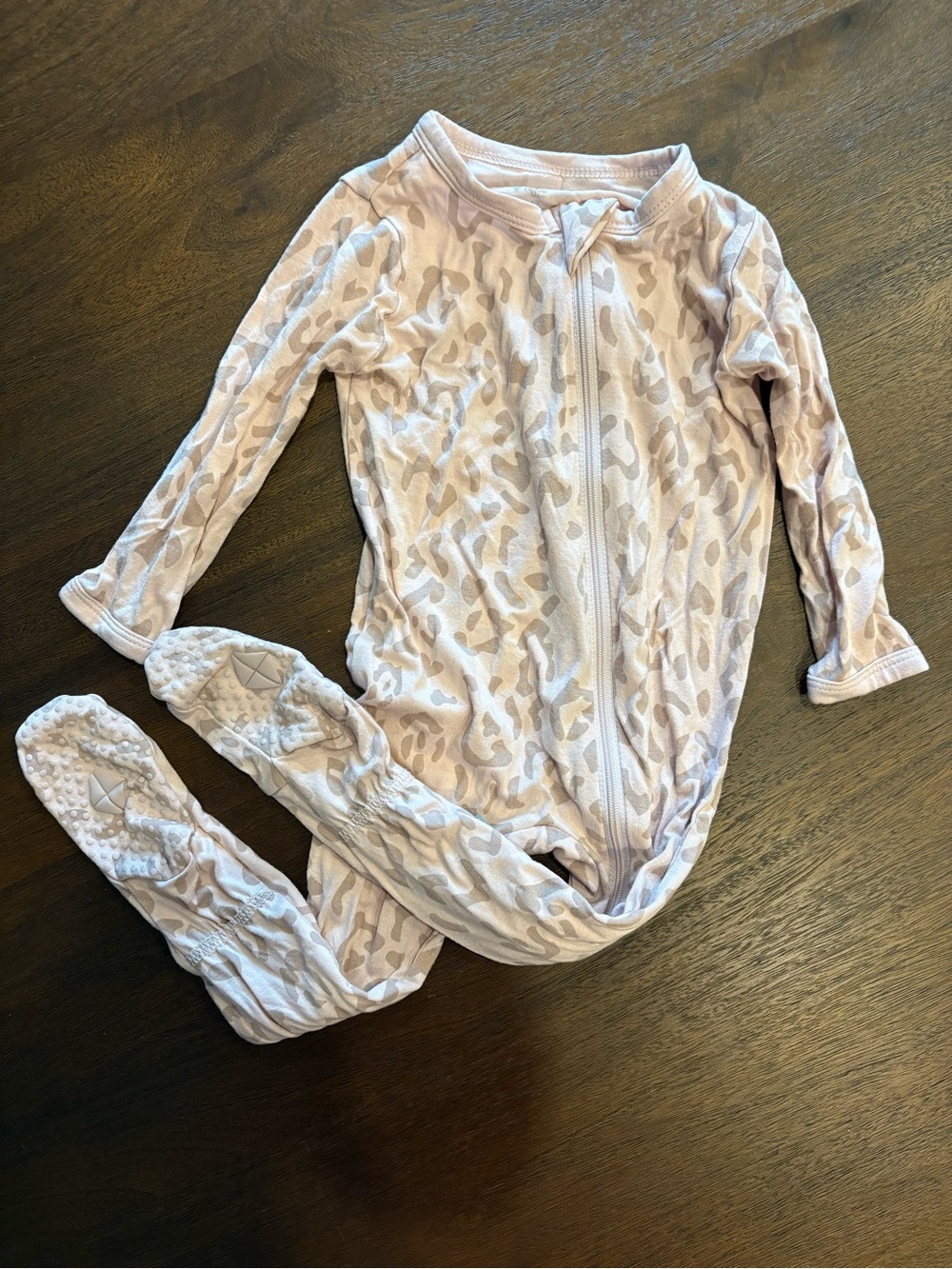Kyte BABY Blush Leopard Footie